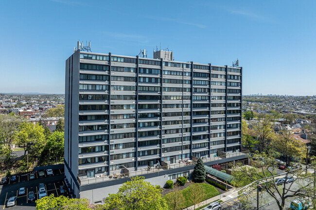 Building Photo - Presidential Towers