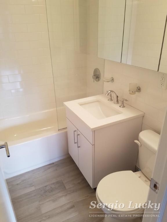 Foto del edificio - 152 E 94th St