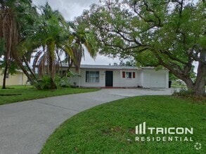 Building Photo - 6898 17th Ln N