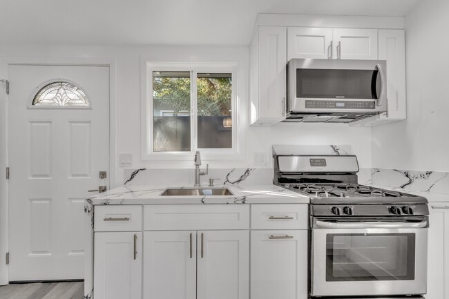 Foto del edificio - 14753 Hartland St