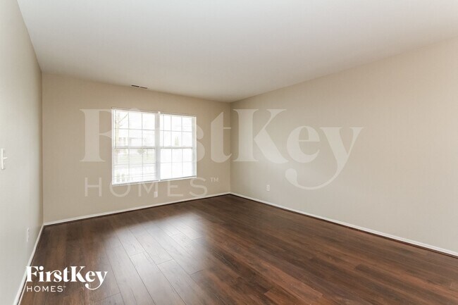 Building Photo - 2709 Buckleigh Dr