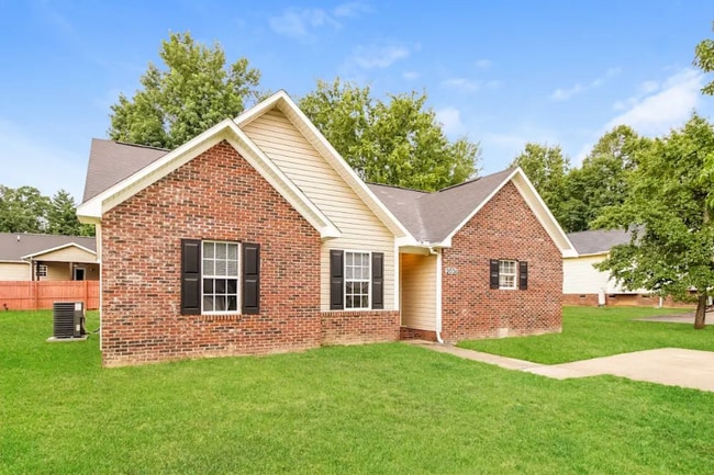 Building Photo - 2038 Samantha Dr