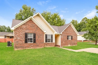 Building Photo - 2038 Samantha Dr