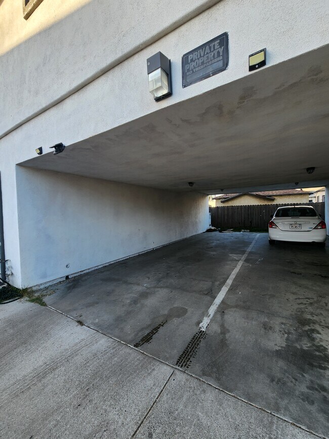 Foto del edificio - 25207 Frampton Ave