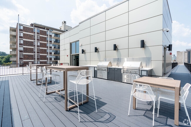Roof Deck - 95 Saint