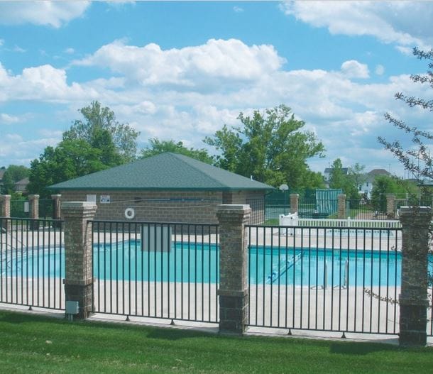 Swimming Pool and Sundeck - Vanderveen