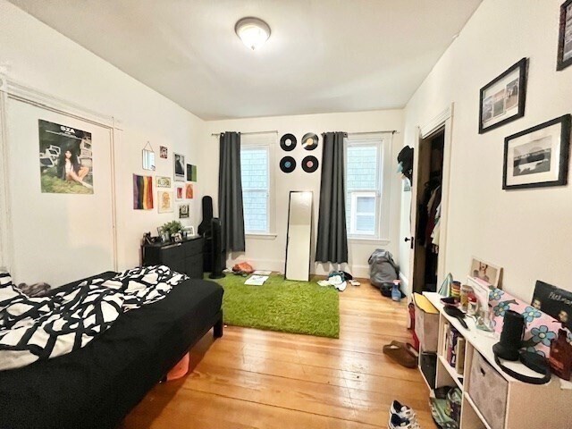 *Pictures are representative samples of the advertised unit. In some cases, the actual units you to - 10 Bucknam St