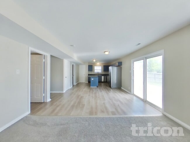 Building Photo - 8599 Captain Dr