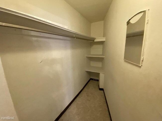 Building Photo - 2 br, 1 bath Townhome - 404 Sweetbriar St