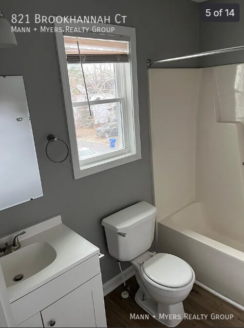 Foto del edificio - 821 Brookhannah Ct