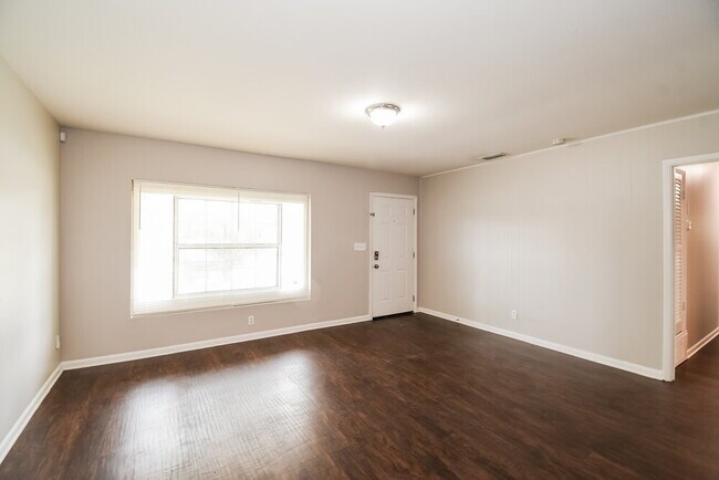 Foto del edificio - 7059 Melvin Rd
