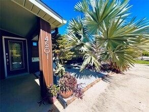 Building Photo - 4501 Elaine Pl