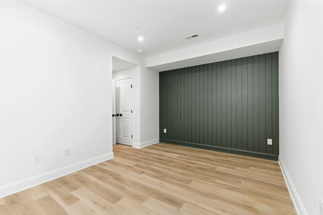 Foto del edificio - 2926 W Oxford St