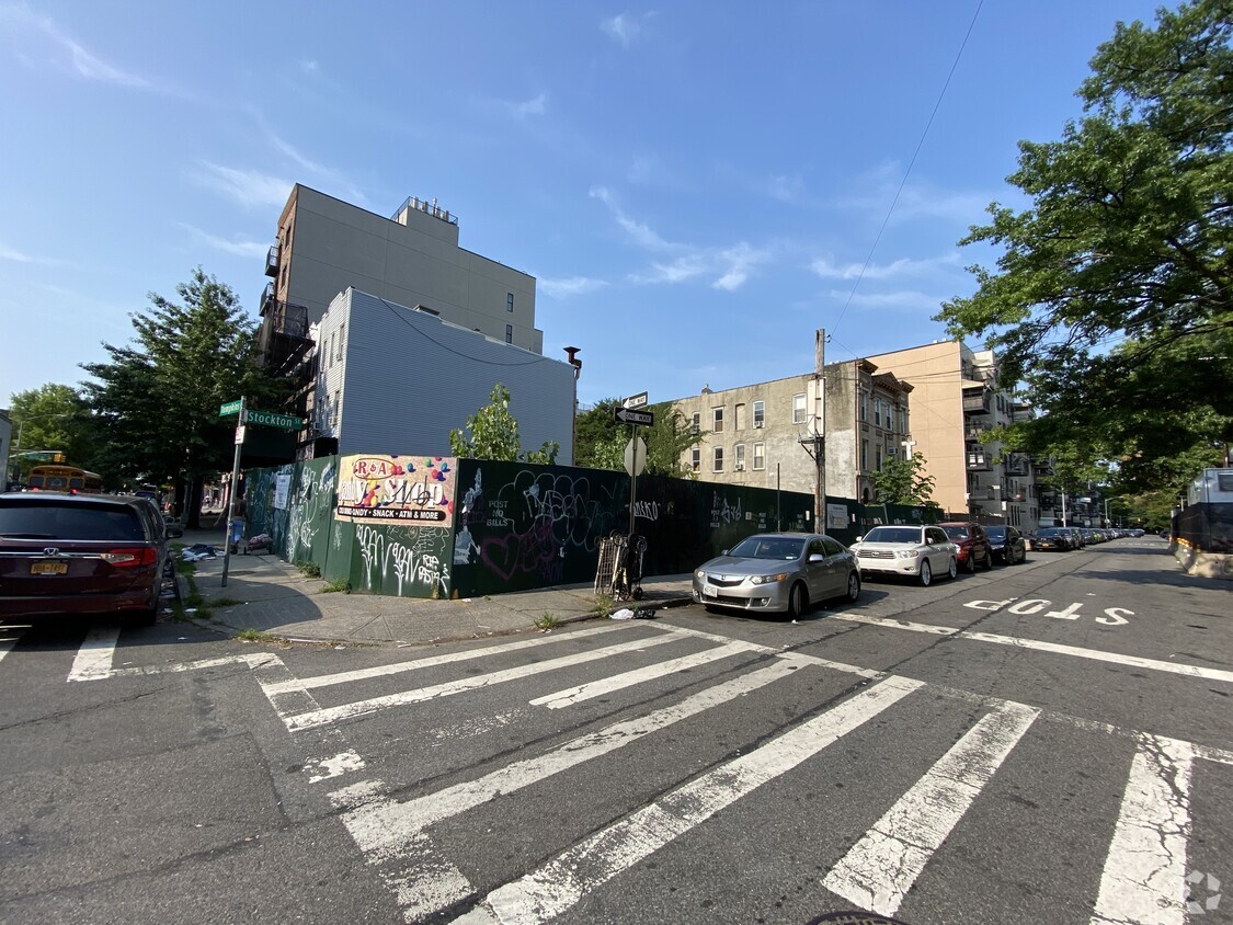Primary Photo - 88 Tompkins Ave