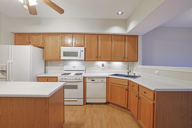 Building Photo - 145 Farmgate Dr