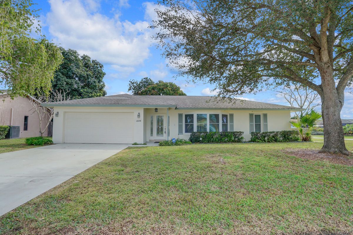Foto principal - 12186 Sycamore Ln