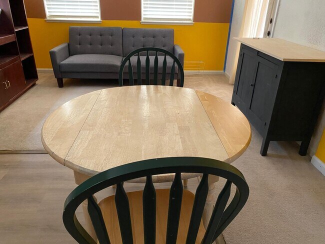 Foto del edificio - 465 Luciana Dr