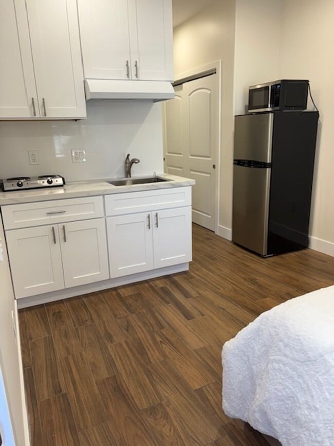 Foto del edificio - 609 Sunset Dr