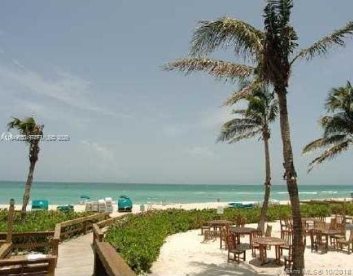 Foto del edificio - 16500 Collins Ave