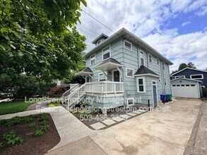 Building Photo - 1749 SE 46th Ave