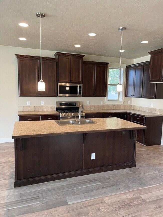 Building Photo - Great 4 bed 3 bath Home in Meridian!