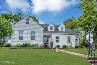 Building Photo - 37 Highland Ave
