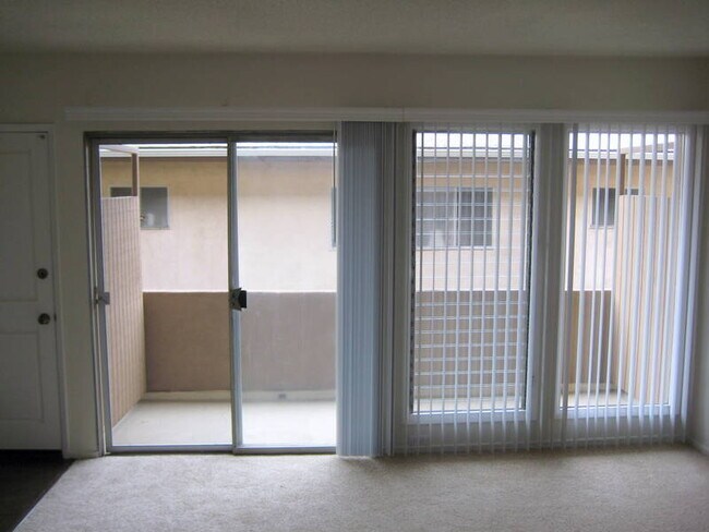 Foto del edificio - 11616 Gorham Ave