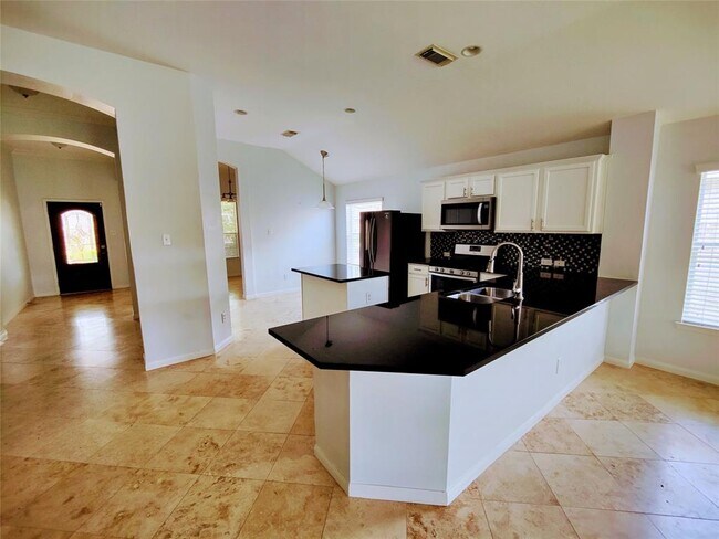 Building Photo - 17911 Landing Pines Trail