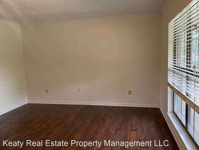 Building Photo - 4 br, 2 bath House - 302 Marseilles