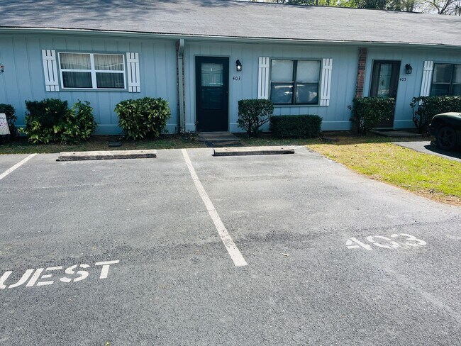Foto del edificio - Welcome home! 1 bedroom, 1 bathroom condo in the desirable Breezy Pines community of Pine Mountai...