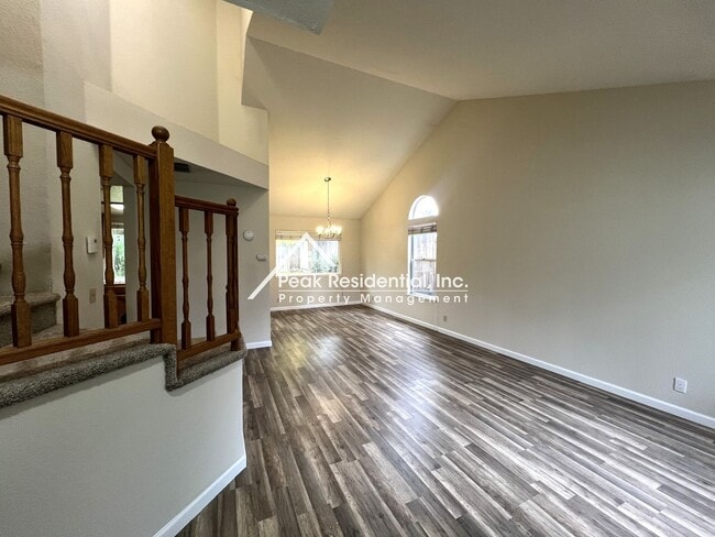 Building Photo - Wonderful 3bd/2.5ba Antelope Home!