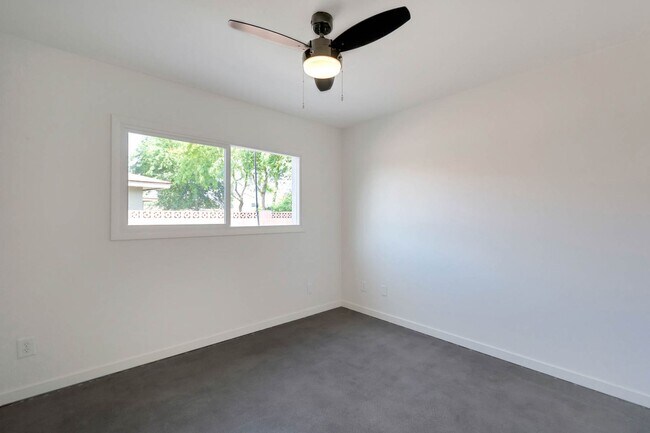 Foto del edificio - 5-Bedroom Tempe Home with Private Pool & Prime ASU Proximity