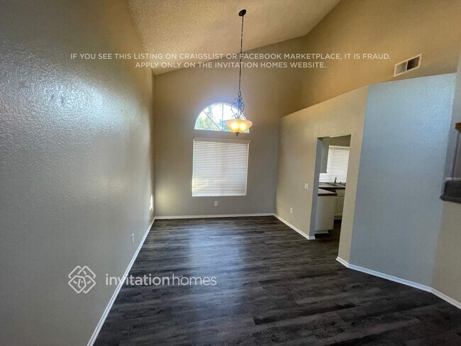 Foto del edificio - 24434 Leafwood Dr