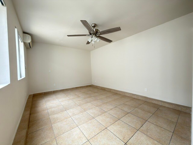 Foto del edificio - 135 N Florence St