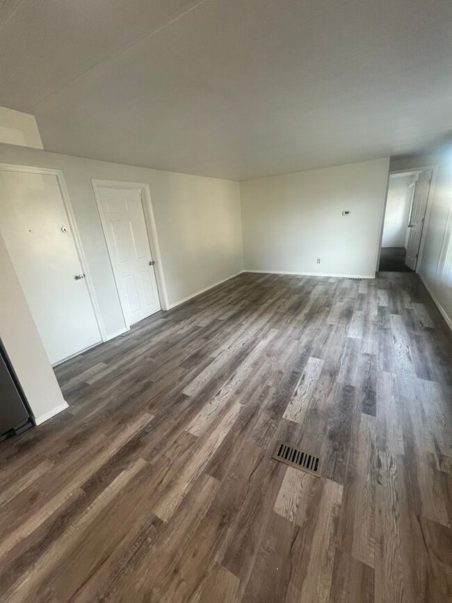 Building Photo - Remodeled 2 Bed Home with Shop