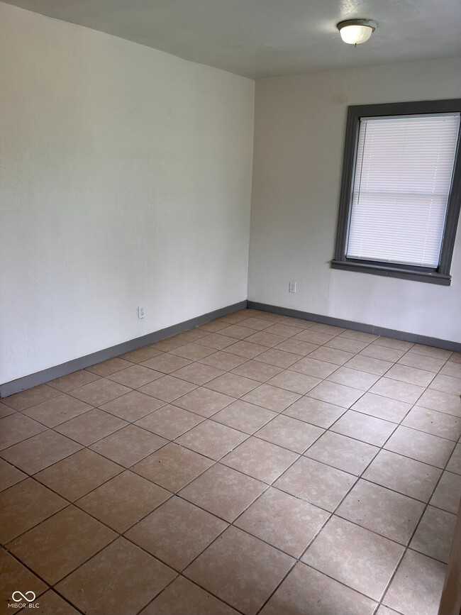 Foto del edificio - 1604 W 11th St