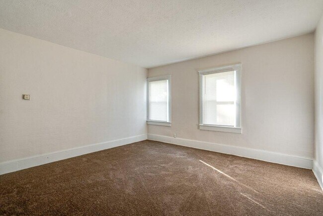 Foto del edificio - 6701 Gertrude Ave