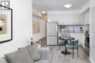 Building Photo - 325 Yorkland Blvd