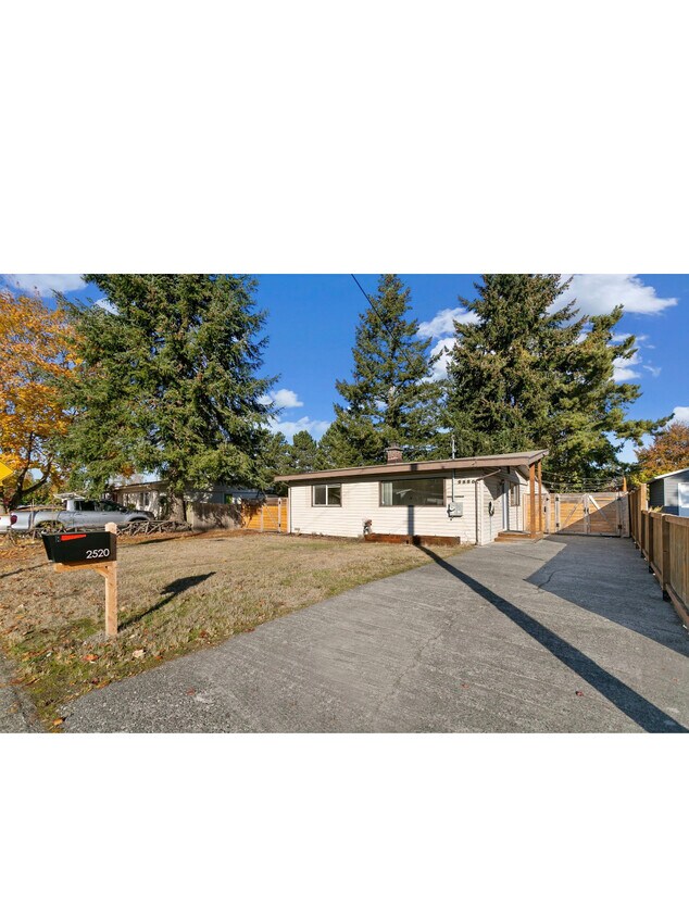 Primary Photo - 2520 NE 7th St