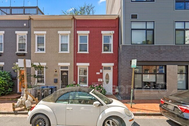 Foto del edificio - 219 Parker St NE