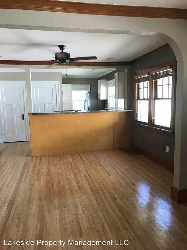 Building Photo - 2 br, 2 bath House - 3169 Dearborn