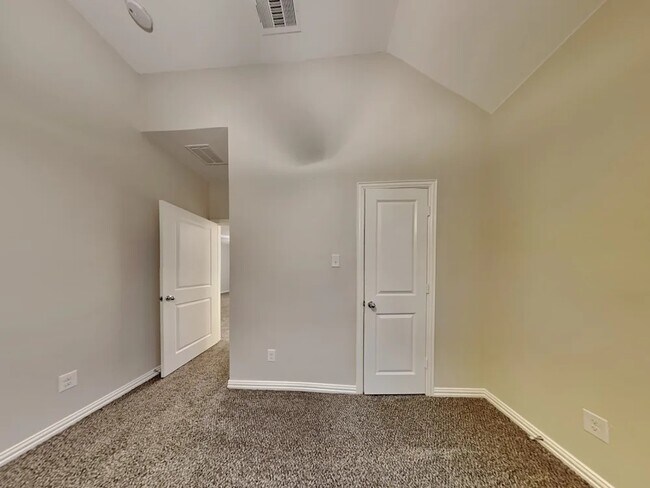 Foto del edificio - 14914 Blakely Wy