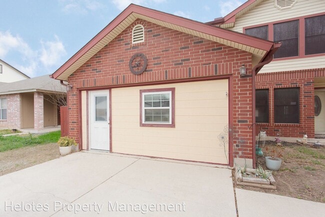 Building Photo - 3 br, 2.5 bath House - 1322 Leander