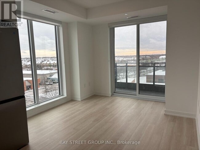 Photo du bâtiment - 9751 Markham Rd