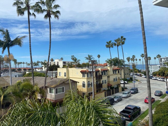 Foto del edificio - 2 Bed, 2 Bath Fully Furnished La Jolla Sho...