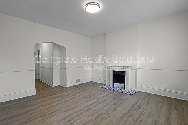 Building Photo - 3011 Miami St