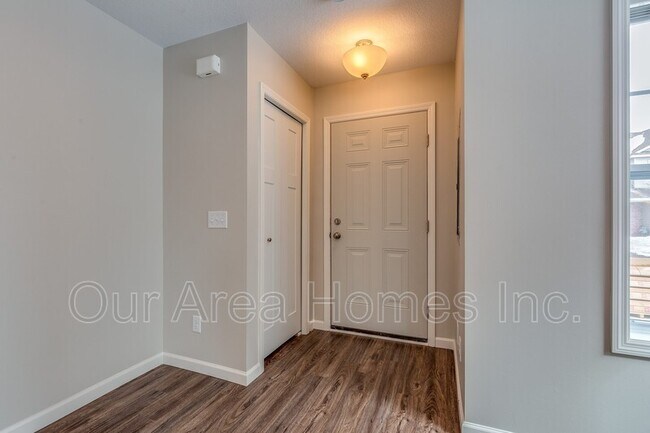 Foto del edificio - 12630 Pond View Rd