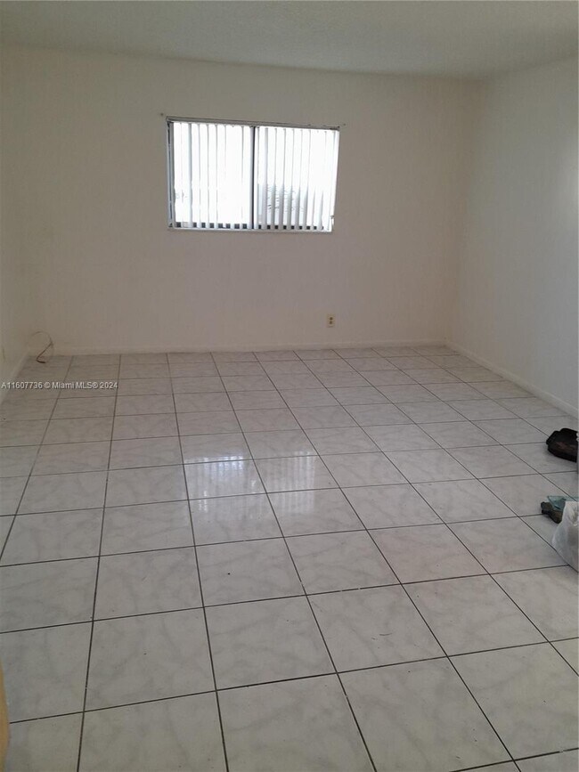 Foto del edificio - 4351 NW 19th St
