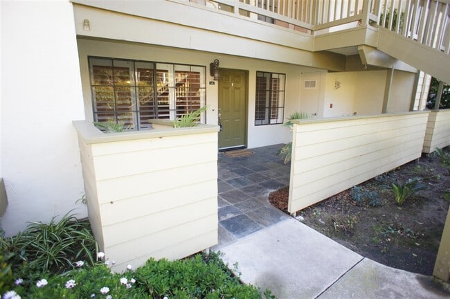Building Photo - 12685 Camino Mira Del Mar