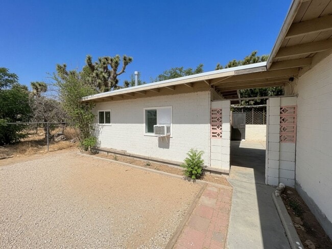 Building Photo - Studio Stand Alone Casita - Water and Trash Paid!